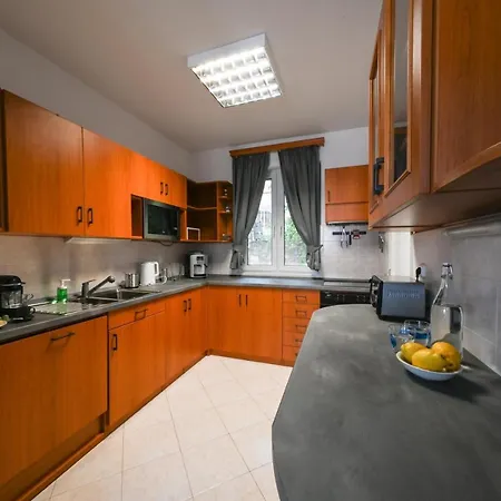 Kozmary Vendeghaz Apartment *